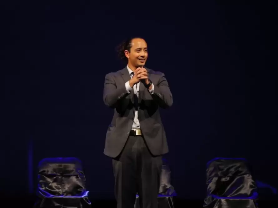 Hypnotist.-Magician.-Mentalist.- (1) (1)